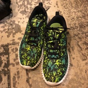 New Balance Tennis shoes